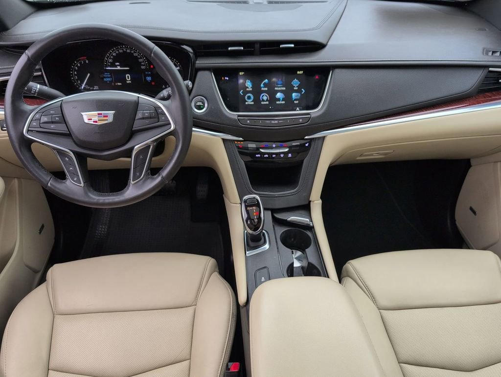 Used 2018 Cadillac XT5 Luxury w/ Driver Awareness Package image 29