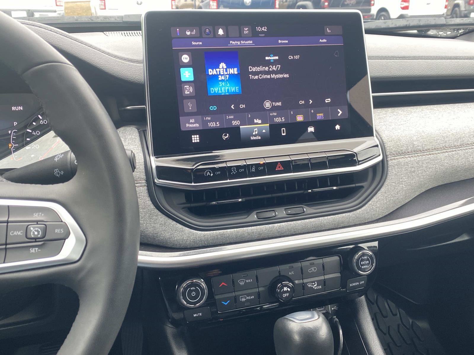 Certified 2023 Jeep Compass Latitude image 28