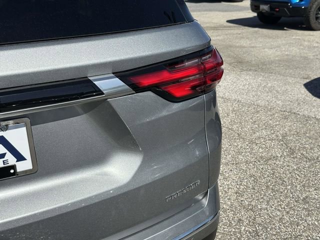 Used 2023 Chevrolet Traverse Premier image 29