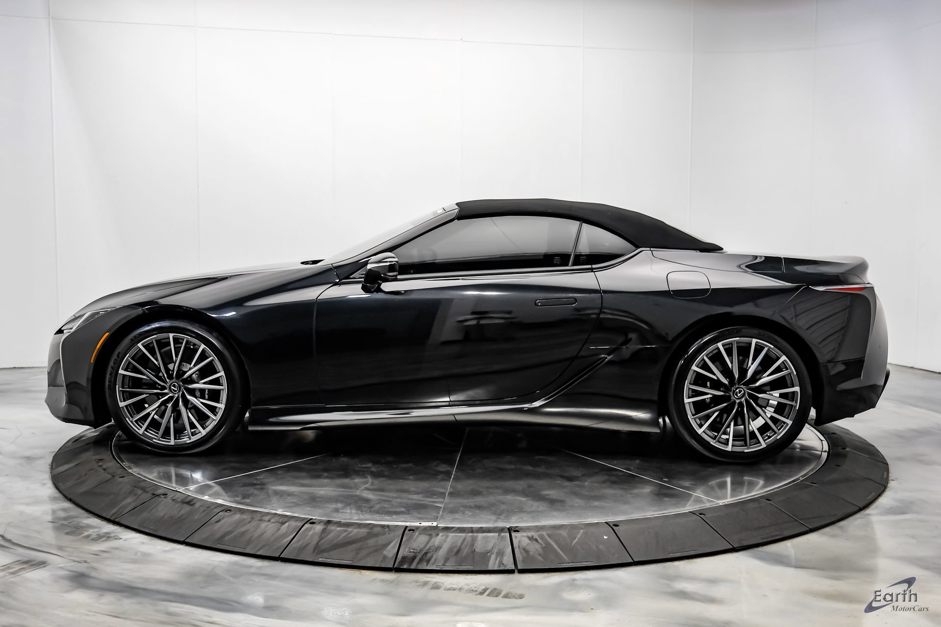 Used 2024 Lexus LC 500 Convertible w/ Touring Package RWD image 10