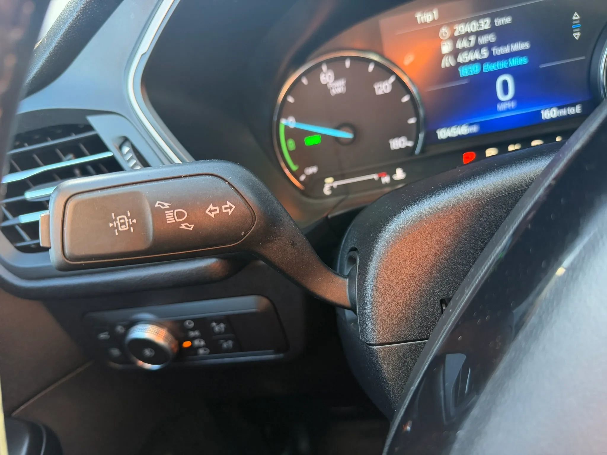 Used 2021 Ford Escape SEL image 16