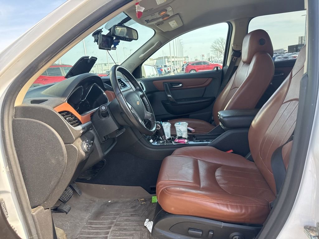 Used 2017 Chevrolet Traverse Premier image 2