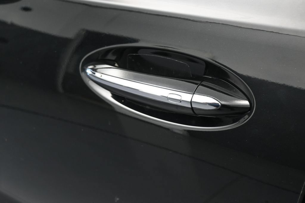 Used 2023 Buick Encore GX Preferred w/ Cold Weather Comfort Package FWD image 32