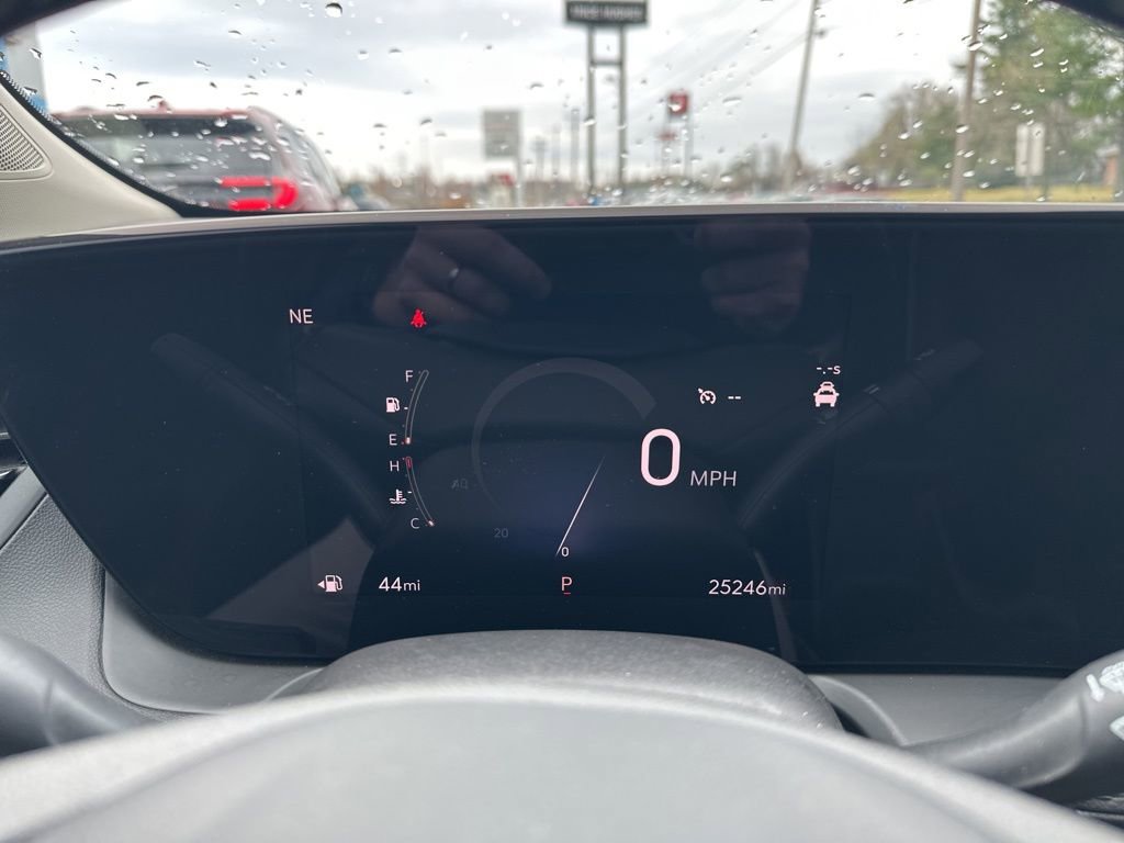 Used 2024 Buick Encore GX Avenir image 11