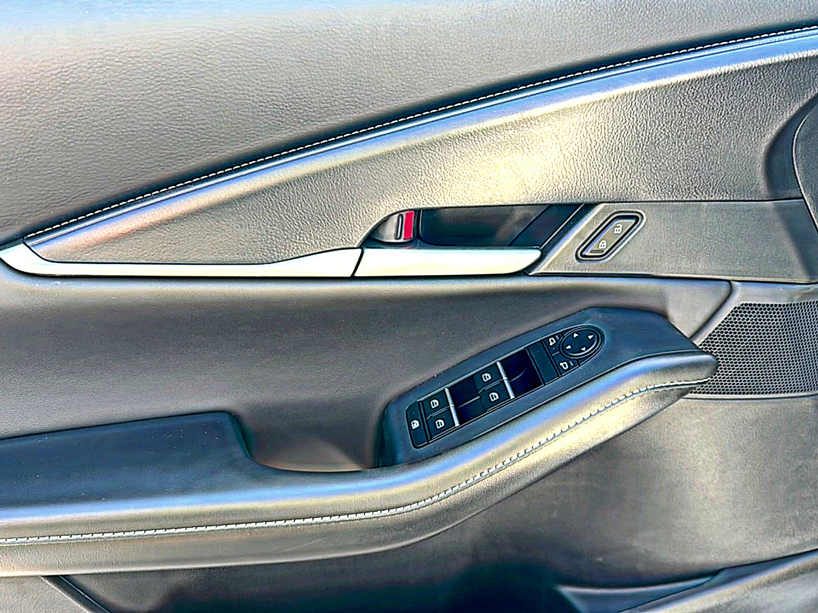 New 2026 MAZDA CX-30 Aire Edition image 13