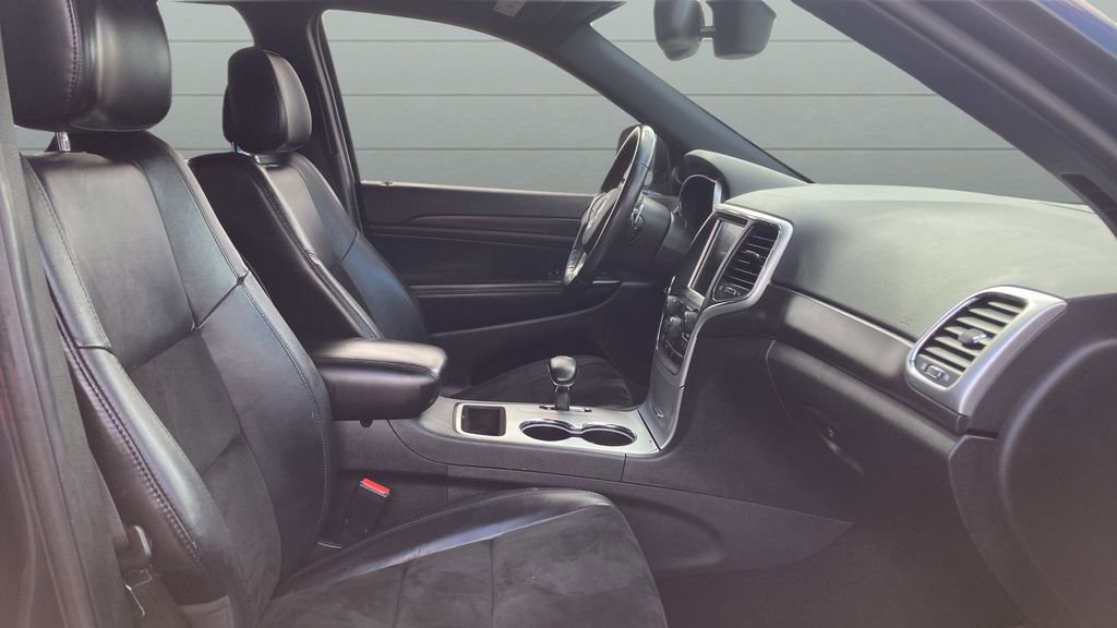 Used 2015 Jeep Grand Cherokee Altitude AWD/4WD image 19