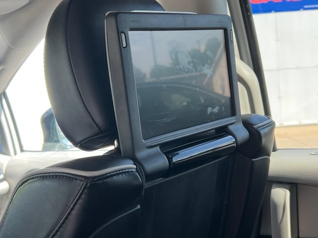 Used 2024 Chrysler Pacifica Limited w/ Uconnect Theater Family Group AWD/4WD image 42