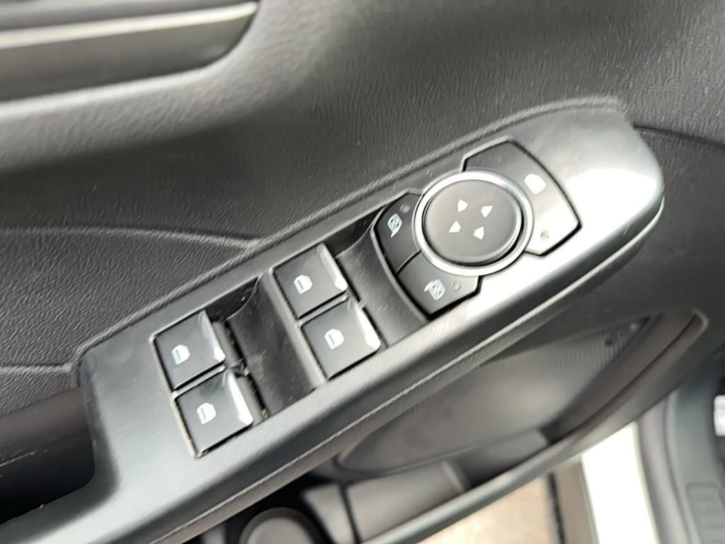 New 2025 Ford Escape SE image 11