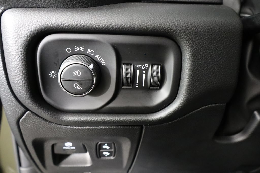 New 2027 RAM 1500 Laramie w/ Night Edition AWD/4WD image 20