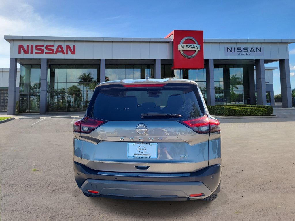 Used 2023 Nissan Rogue SV FWD image 3