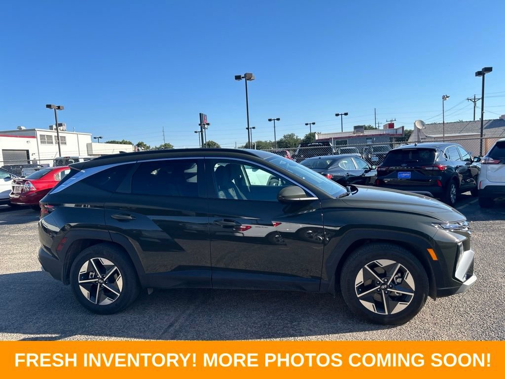 Used 2025 Hyundai Tucson SEL FWD image 2