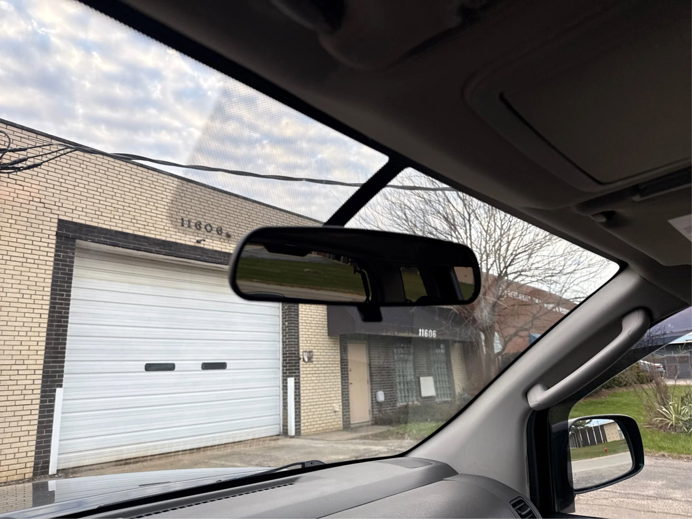 Used 2011 Nissan Pathfinder S image 18