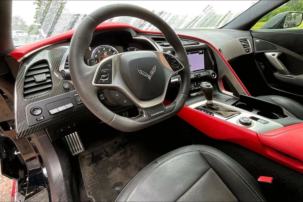Used 2016 Chevrolet Corvette Z06 w/ 3LZ Preferred Equipment Group RWD image 10