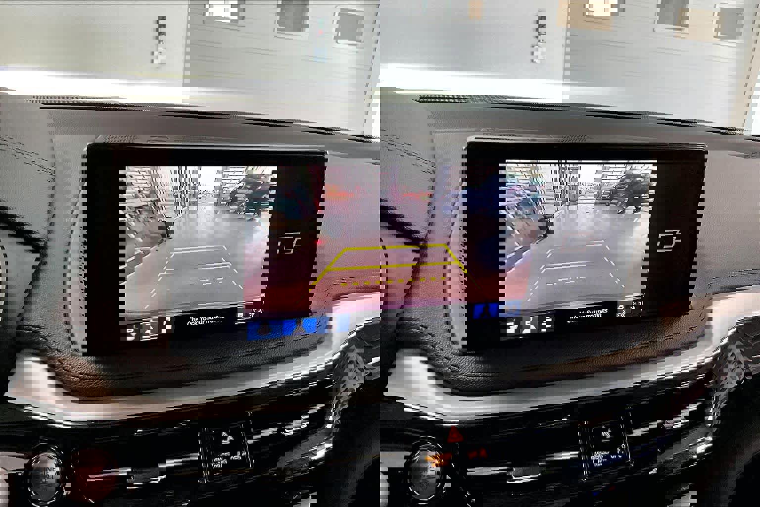 Used 2025 Acura MDX SH-AWD image 24