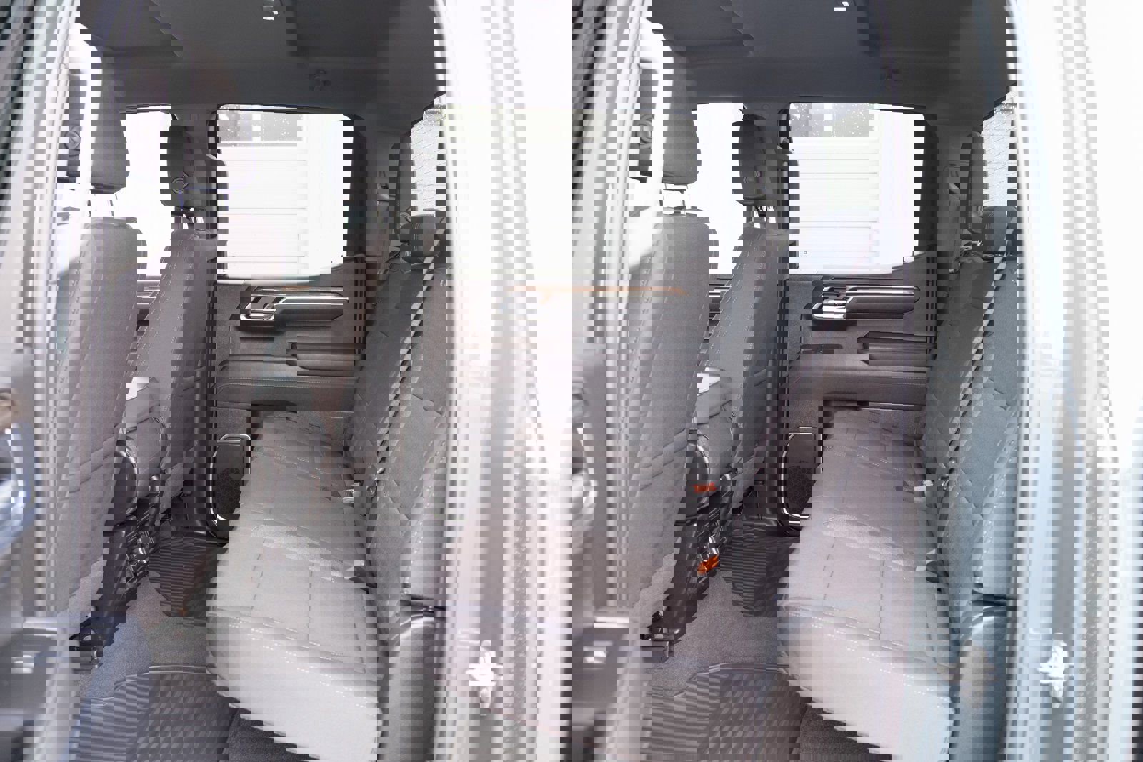 Used 2025 Chevrolet Silverado 1500 LT image 15