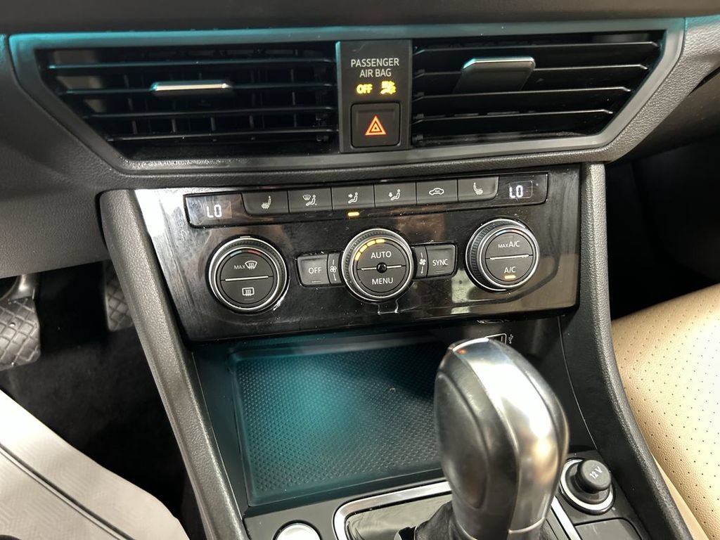 Used 2019 Volkswagen Jetta SEL FWD image 16