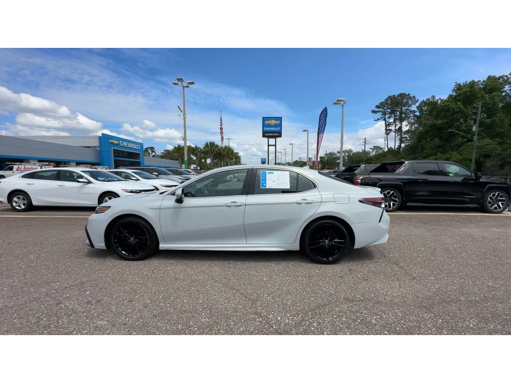 Used 2024 Toyota Camry XSE FWD image 5