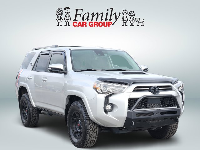 Certified 2022 Toyota 4Runner TRD Off-Road Premium AWD/4WD image 2