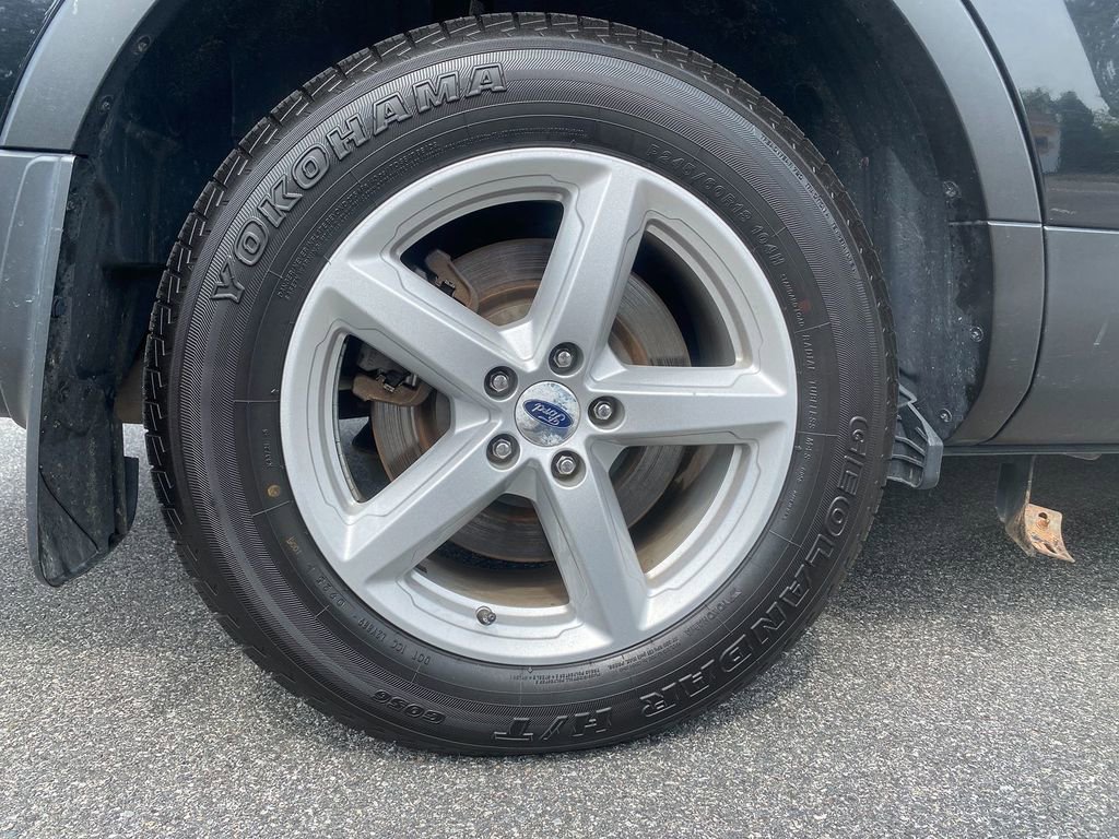 Used 2017 Ford Explorer XLT w/ Equipment Group 202A image 31