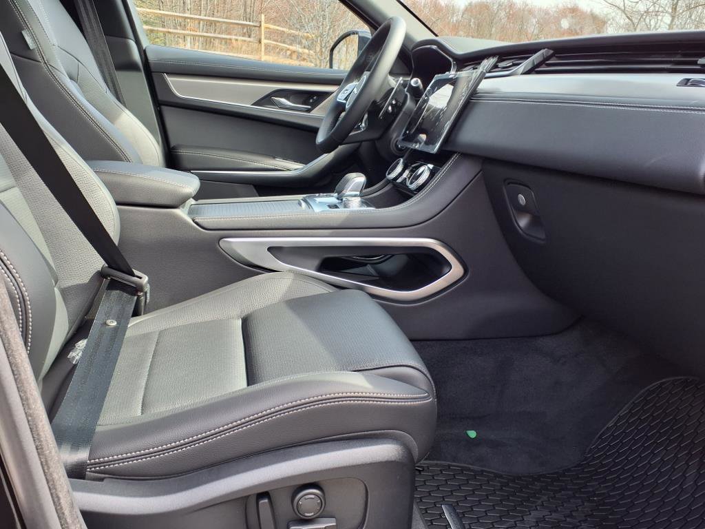 New 2026 Jaguar F-PACE R-Dynamic S image 3