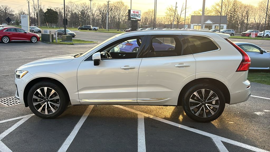 Certified 2023 Volvo XC60 B5 Plus w/ Climate Package image 3