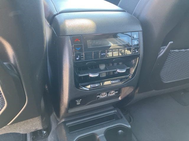 Certified 2023 Jeep Grand Cherokee L Limited AWD/4WD image 25