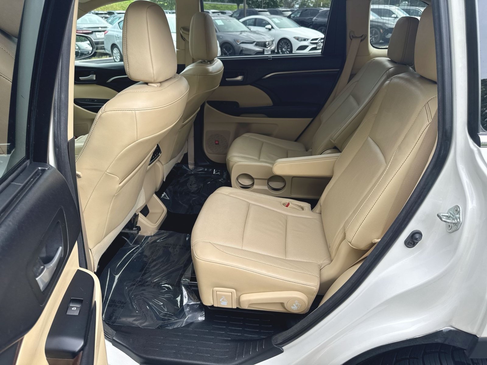 Used 2015 Toyota Highlander Limited AWD/4WD image 31