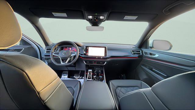New 2026 Volkswagen Atlas Cross Sport SEL Premium R-Line AWD/4WD image 24