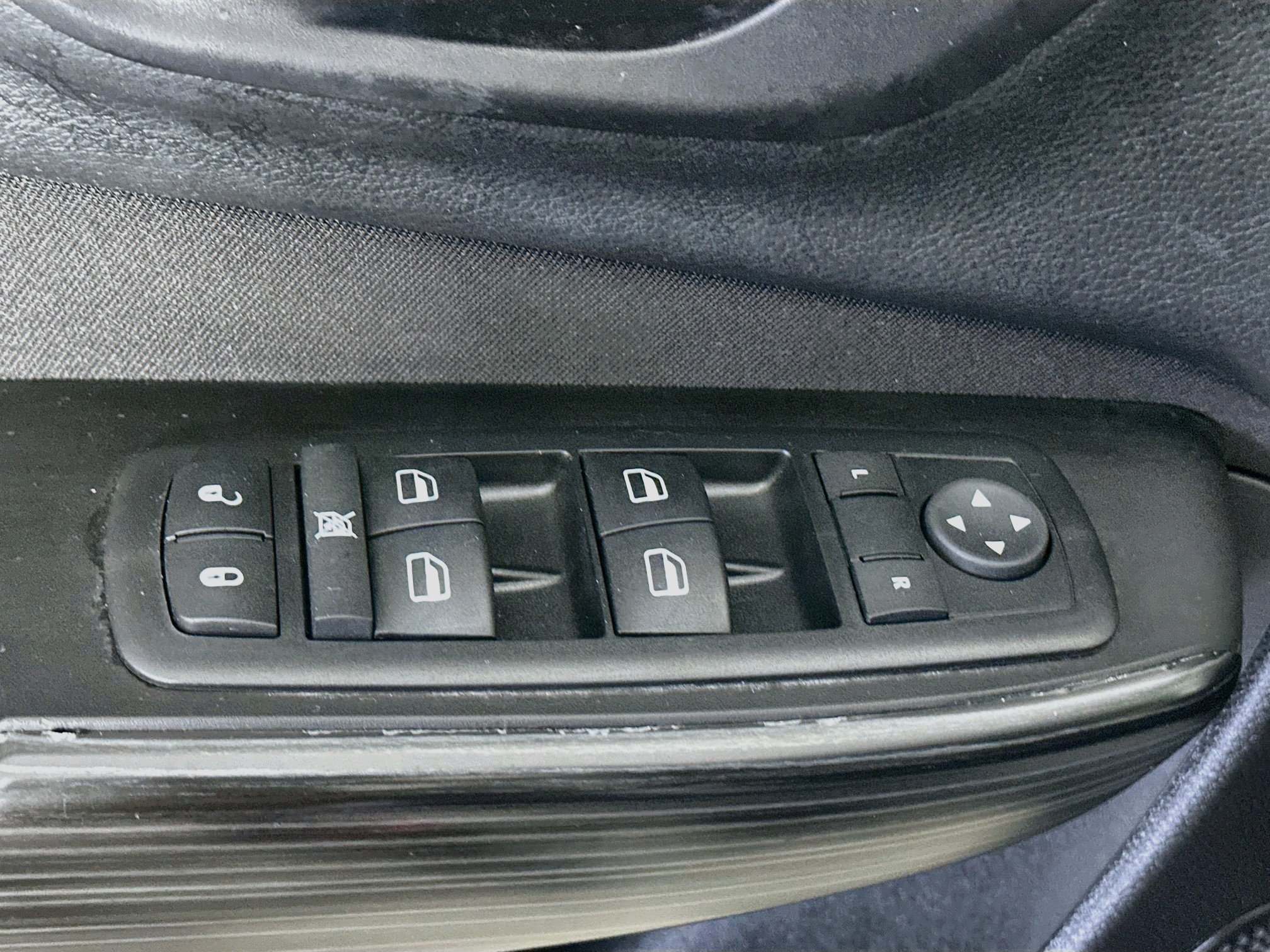 Used 2014 Jeep Cherokee Sport AWD/4WD image 15