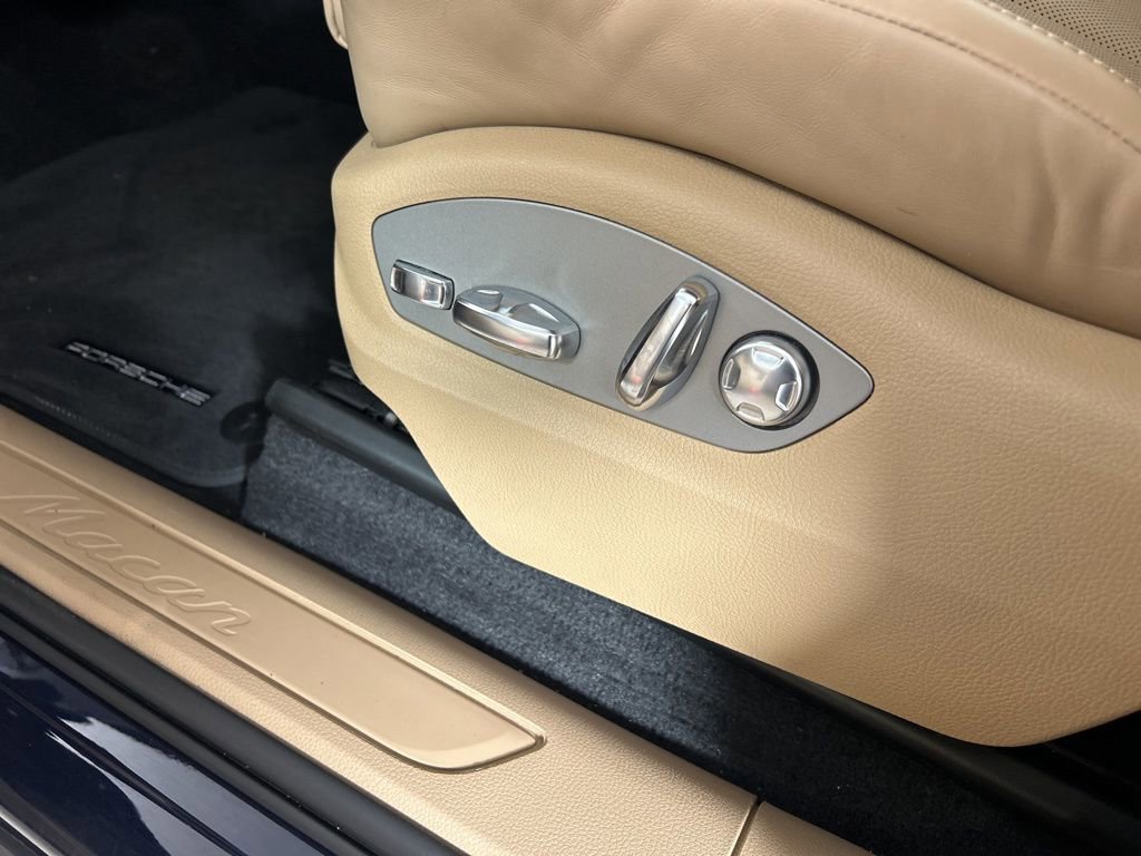 Certified 2022 Porsche Macan image 20