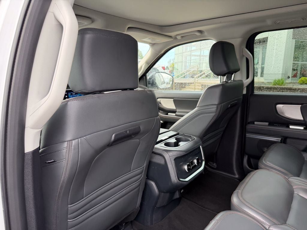 Certified 2025 Ford Expedition Active AWD/4WD image 14