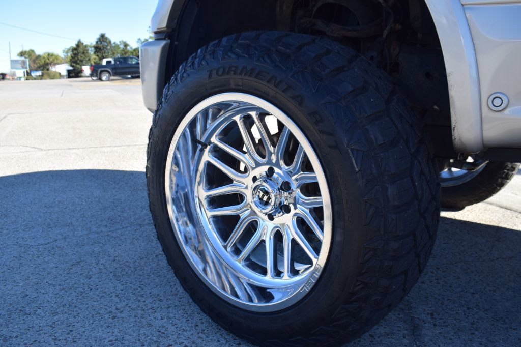 Used 2017 Ford F150 Platinum w/ Technology Package image 5