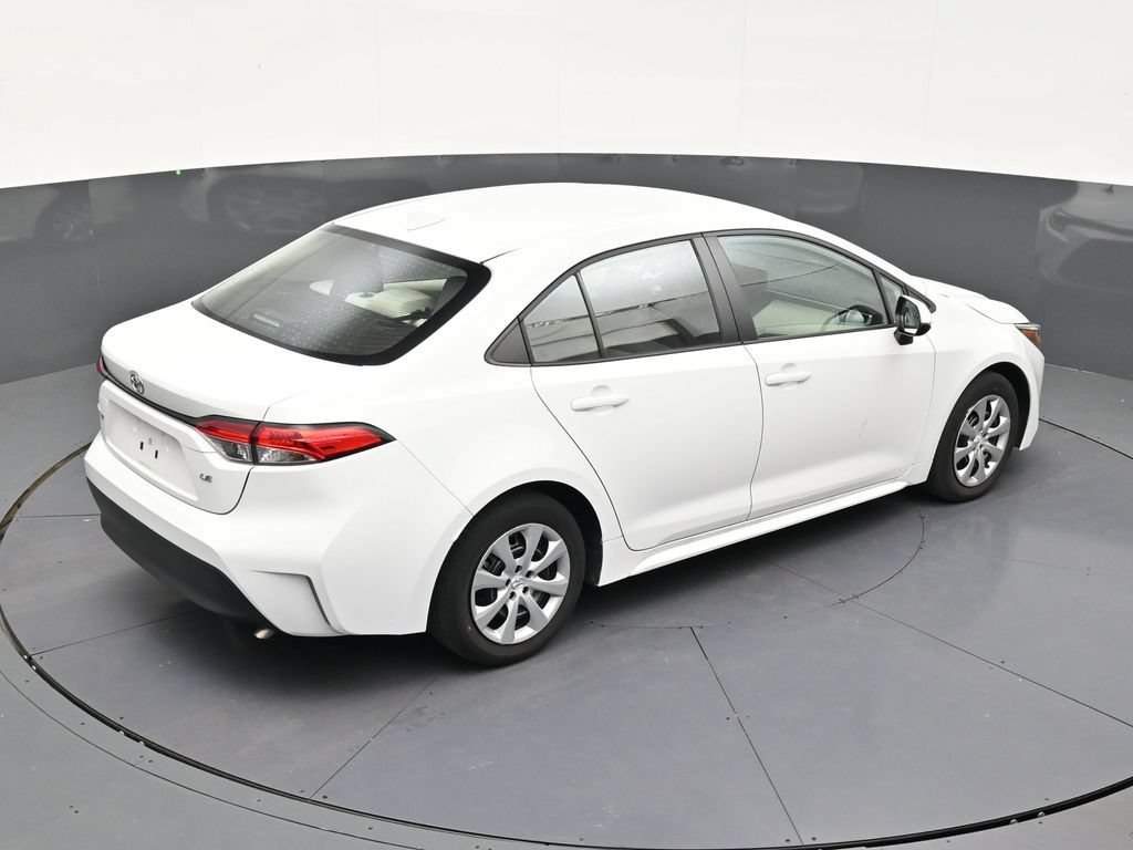 Used 2025 Toyota Corolla LE FWD image 16