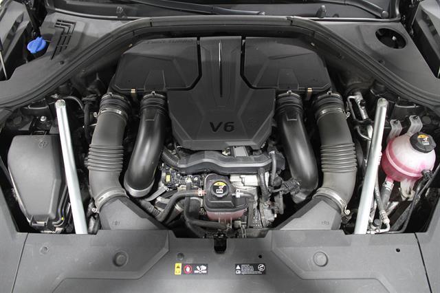 Used 2022 Genesis GV70 3.5T Sport w/ Sport Prestige Package image 23