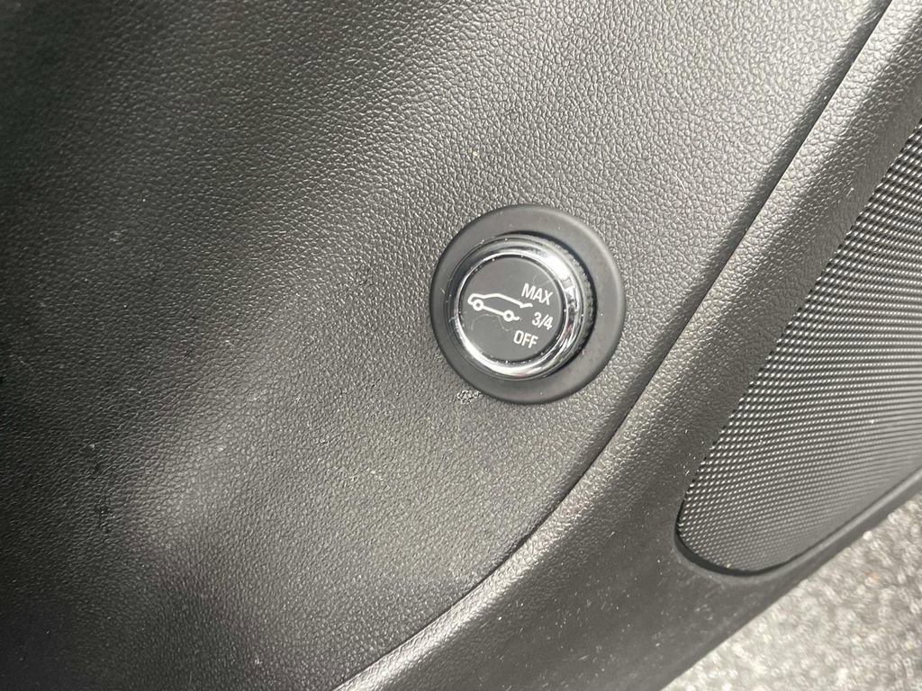 Used 2024 Chevrolet Blazer LT w/ Convenience Package image 17