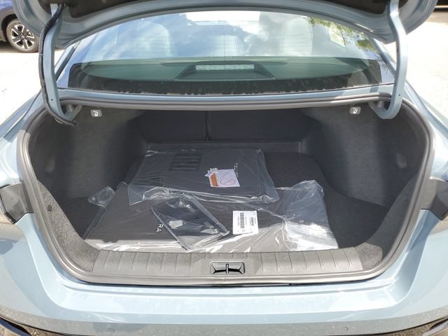 New 2026 Nissan Sentra SR w/ SR Premium Package FWD image 31