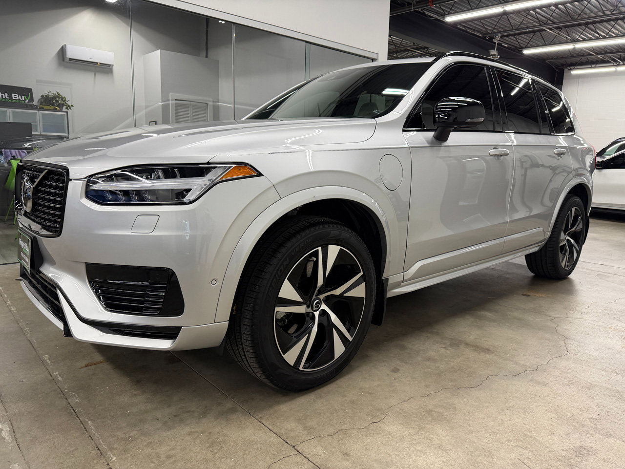 Used 2022 Volvo XC90 T8 R-Design w/ Advanced Package