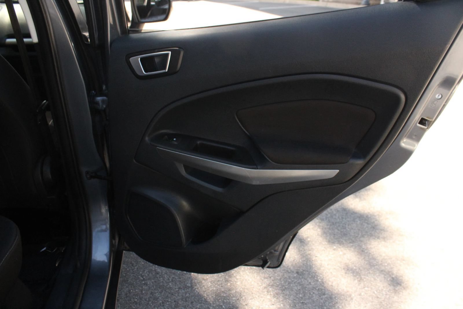 Used 2018 Ford EcoSport SE FWD image 22