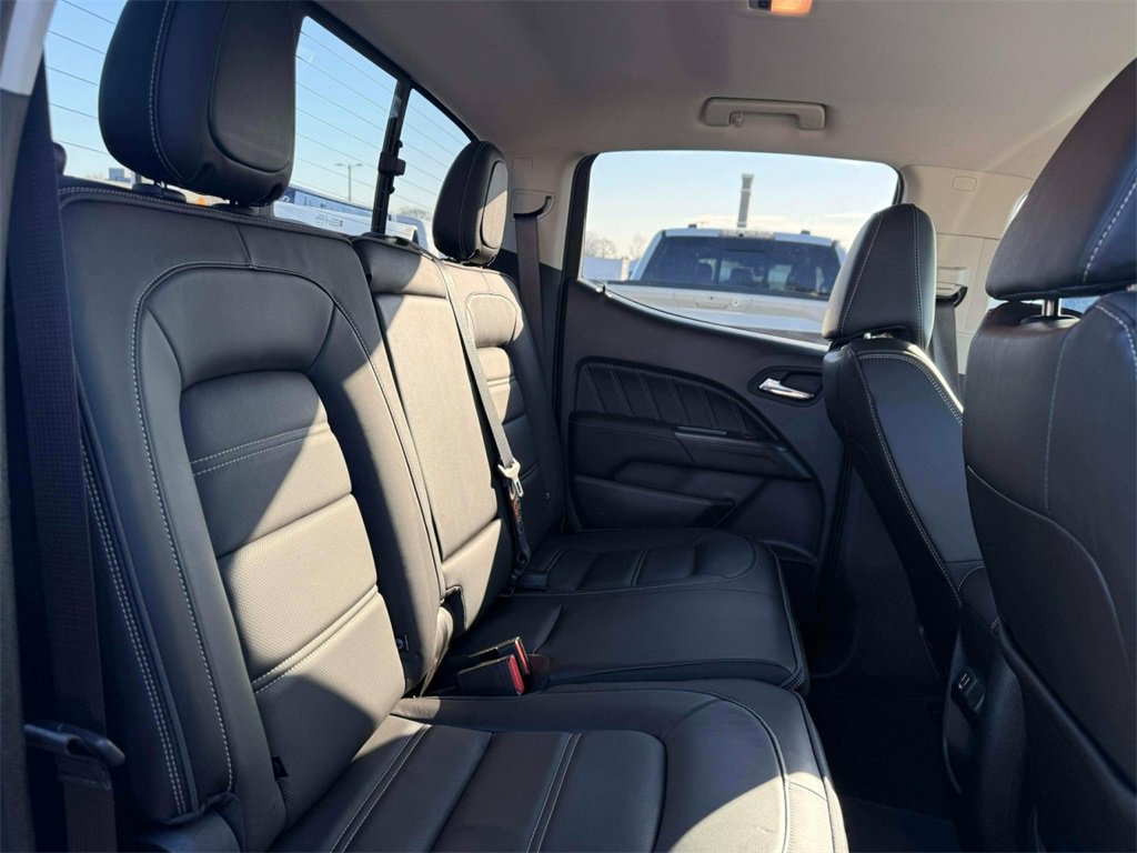 Used 2022 GMC Canyon Denali image 18