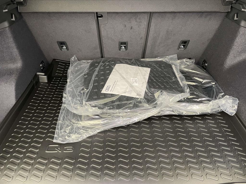 New 2025 Audi Q3 2.0T Premium image 20