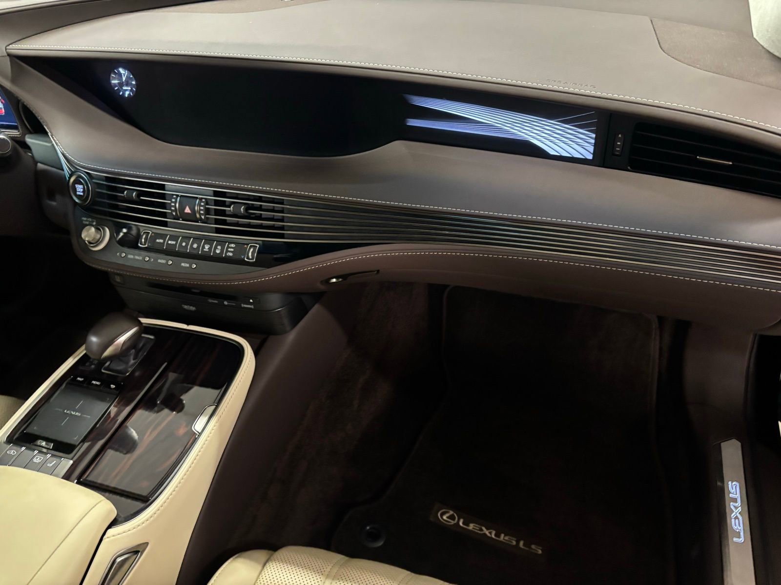 Used 2018 Lexus LS 500 w/ Luxury Package RWD image 20