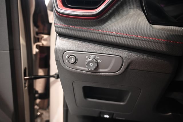New 2026 Chevrolet TrailBlazer RS w/ Convenience Package FWD image 24