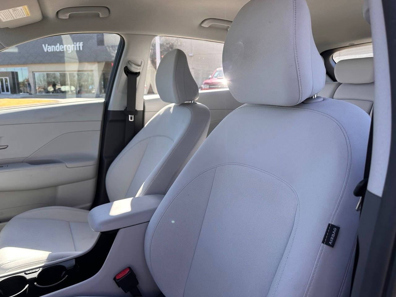 Used 2025 Hyundai Kona SE image 16