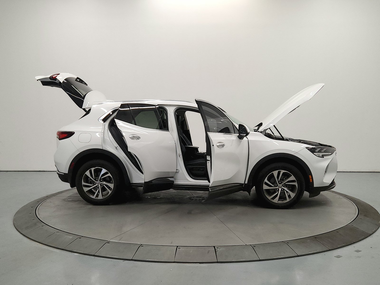 Used 2023 Buick Envision Essence FWD image 17