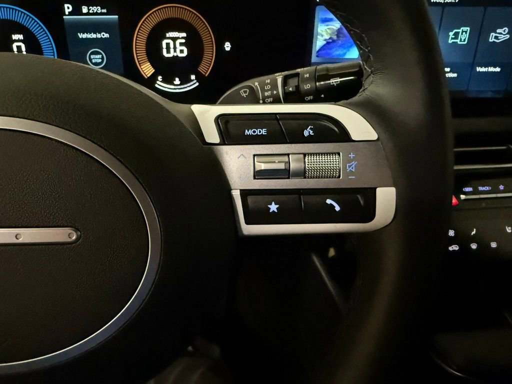 Used 2025 Hyundai Tucson XRT image 32