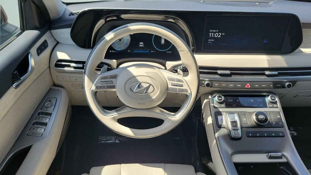 Used 2025 Hyundai Palisade Calligraphy FWD image 12