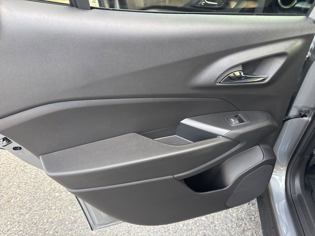 New 2026 Chevrolet Trax LT w/ LT Convenience Package image 29