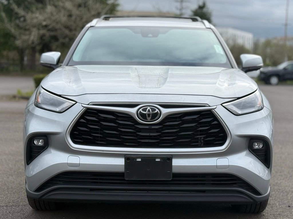 Used 2022 Toyota Highlander XLE image 8
