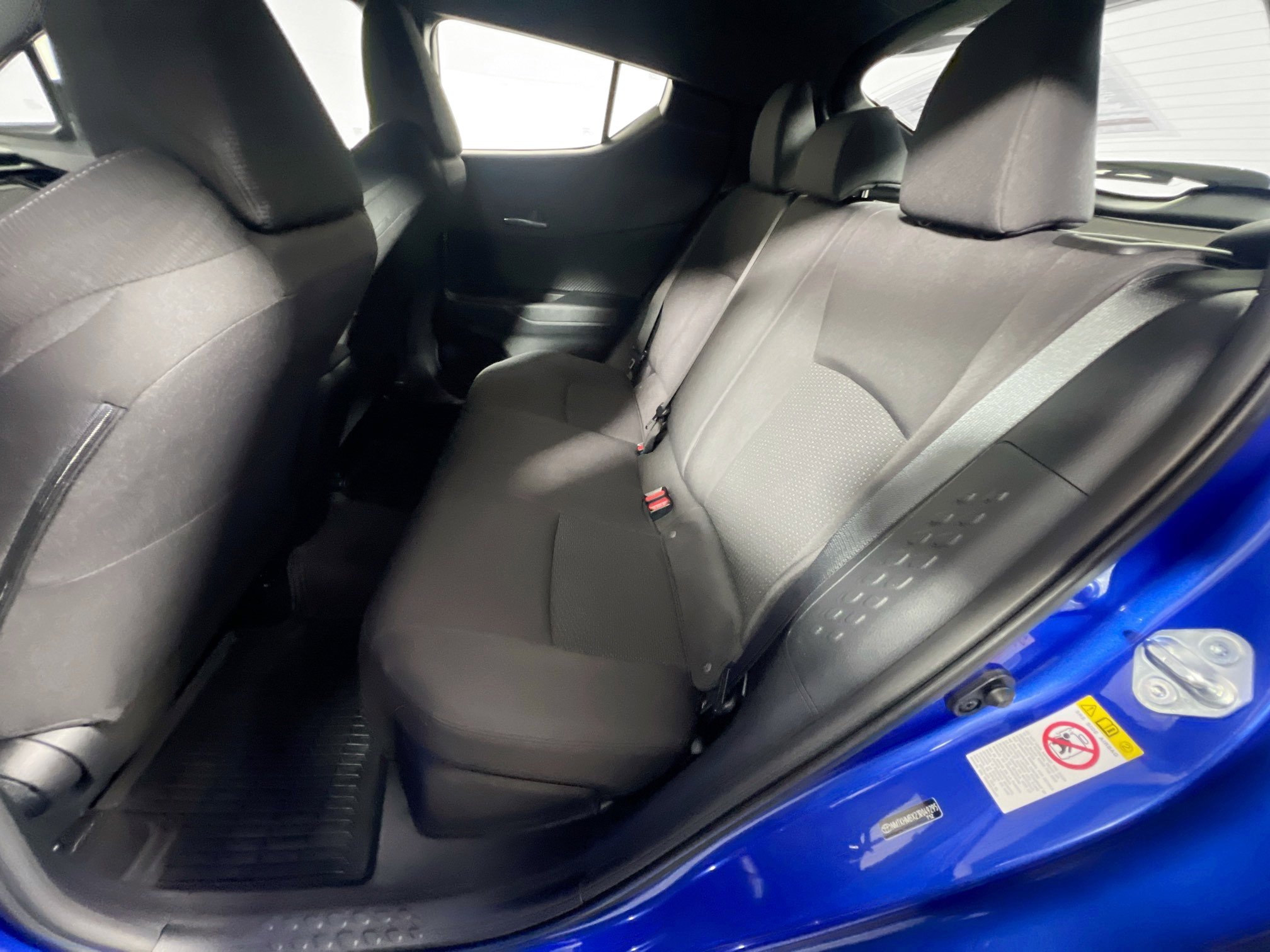Used 2018 Toyota C-HR XLE image 28