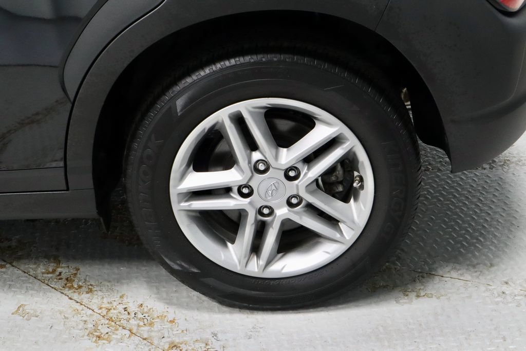 Used 2023 Hyundai Kona SE AWD/4WD image 18